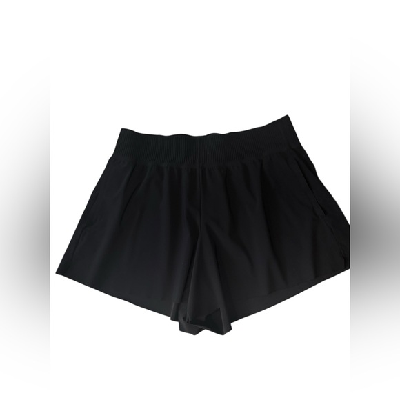 ATHLETA - Cosmic Flutter Black Shorts - L - Picture 5 of 9